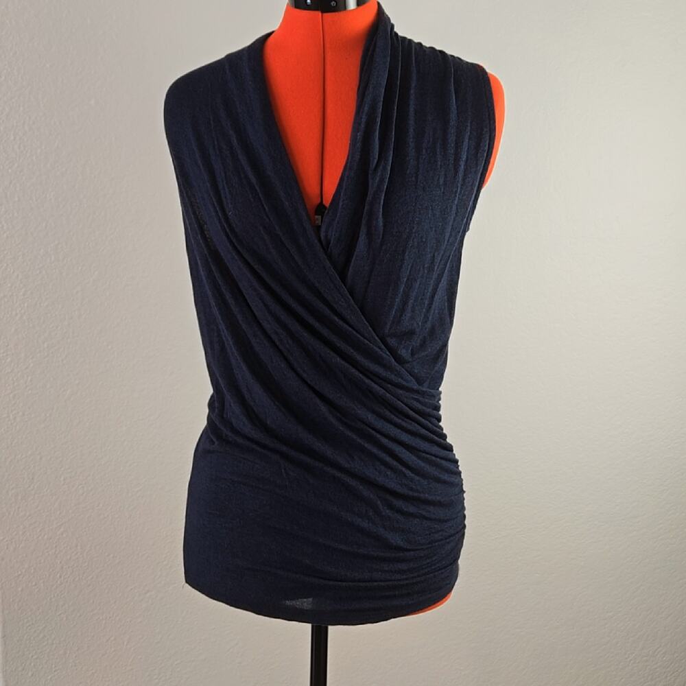 Korye women's navy faux wrap drapey sleeveless top size S - Picture 7 of 7